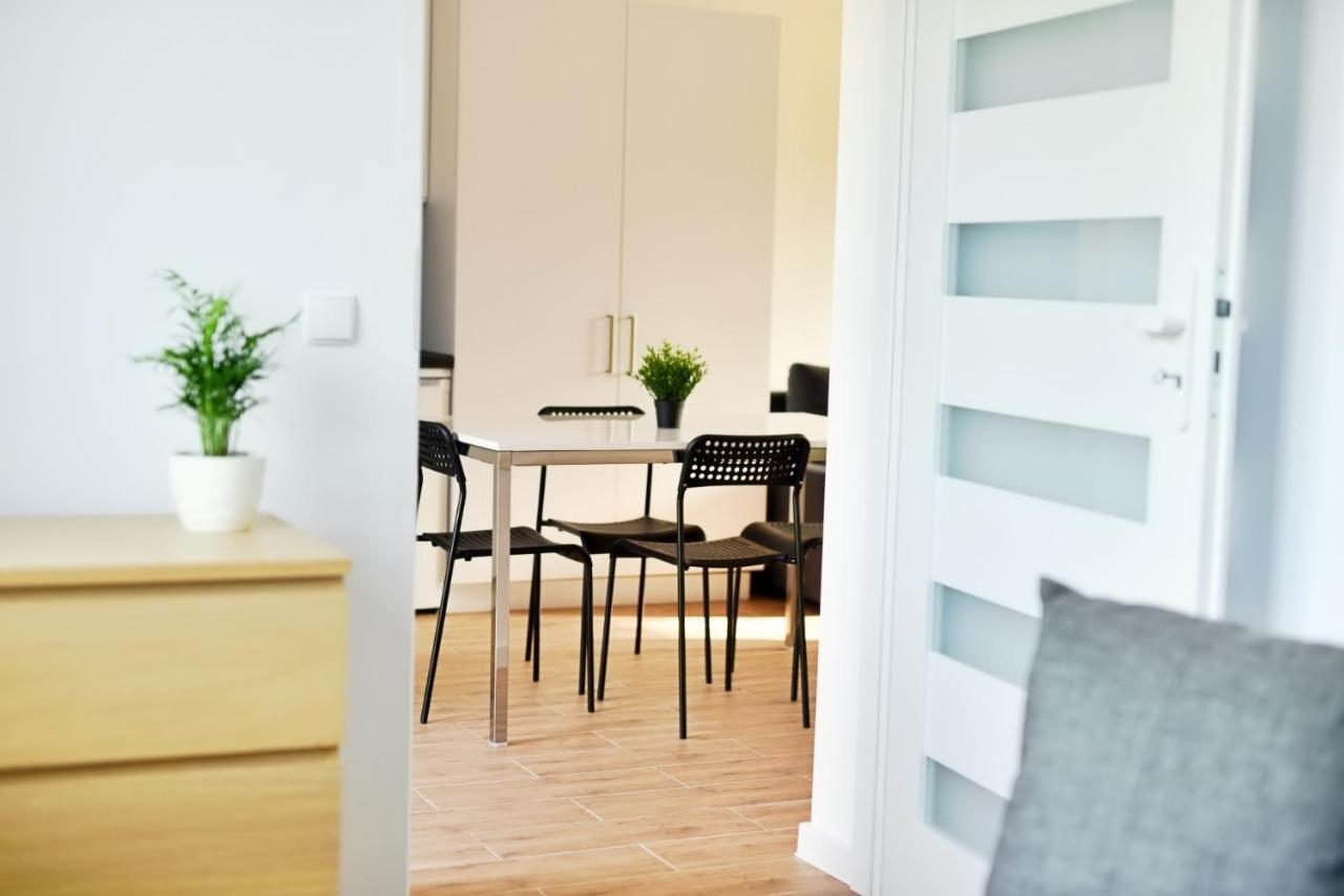 Apartamenty Lotnisko Leszno Leszno  Εξωτερικό φωτογραφία